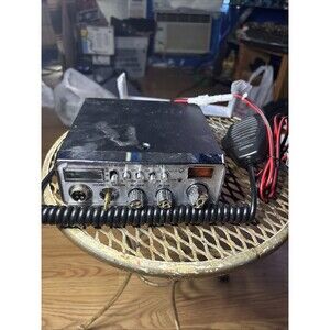 Uniden PC68LTX 40-Channel CB Radio with PA/CB Switch Missing Dial See Pics Works